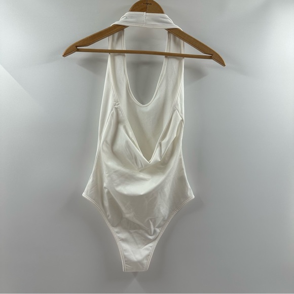 White Halter Neck Bodysuit – Size Medium, Sleek Finish - Picture 5 of 6